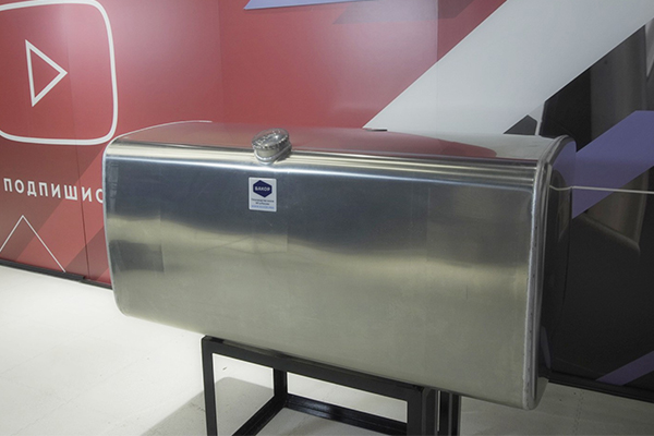 Обзор алюминиевого топливного бака Mercedes на 650 литров